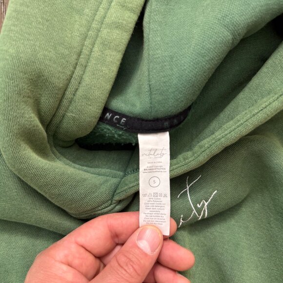 Balance Athletics Affirmation Cropped Hoodie Sz. S - Picture 5 of 5